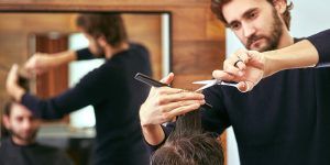 La Federación Regional de Empresarios de Peluquerías y Centros de Estética reclama la bajada del IVA al 10%