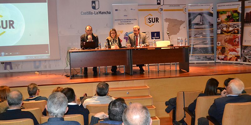 La Junta acerca el IPEX a empresarios de Guadalajara para informarles sobre las posibilidades de abrir vías de negocio en otros países