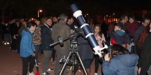 Pasión por las estrellas en la Plaza del Pueblo de Cabanillas