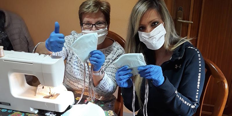 Trillo consigue fabricar más de 1.000 mascarillas gracias a la solidaridad y el trabajo de 27 de sus vecinas