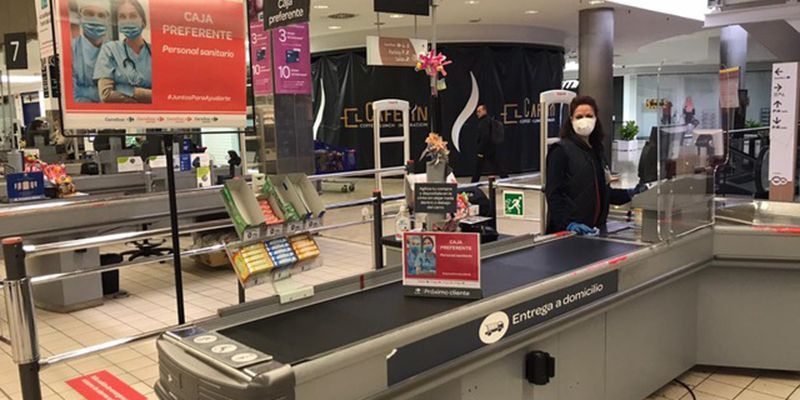 Carrefour Cuenca establece servicios de atención preferente para el personal sanitario