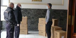 Castilla-La Mancha va a repartir en los domicilios 5 millones de mascarillas gratuitas y de uso rápido
