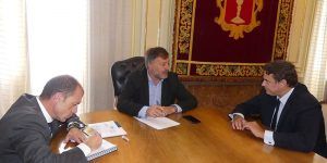 Dolz convoca a los agentes sociales para sentar las bases de un plan local para la reactivación económica y social de la ciudad