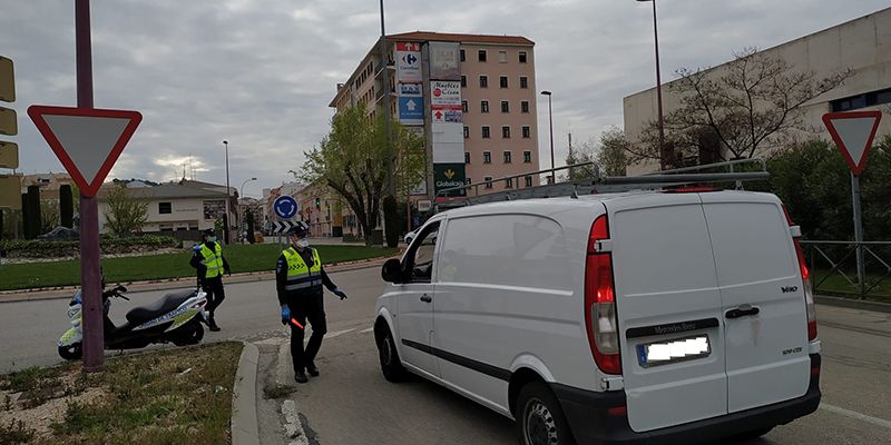 El Ayuntamiento de Cuenca observa un repunte en el número de vehículos que circulan por el casco urbano y ha dado aviso a Policía Local para controlarlo