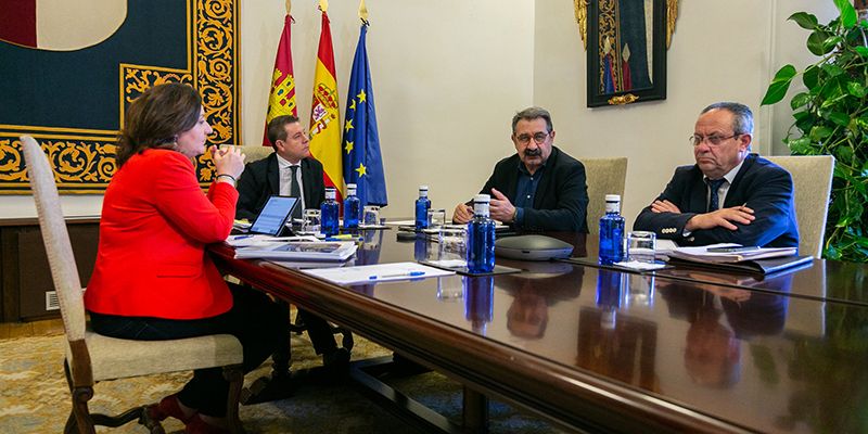 El Gobierno regional destaca la voluntad de acuerdo de los agentes sociales para consensuar un plan de medidas que palíen los primeros efectos de la crisis del COVID-19 1 El Gobierno regional destaca la voluntad de acuerdo de los agentes sociales para consensuar un plan de medidas que palíen los primeros efectos de la crisis del COVID-19