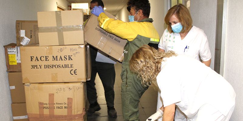 El Gobierno regional hace un nuevo envío con más de 14.000 elementos de protección a la Gerencia del Área Integrada de Guadalajara