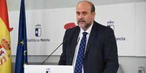 El Gobierno regional plantea a las cinco diputaciones coordinar todos los recursos para afrontar la crisis social y económica tras la pandemia