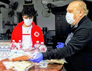 El Plan Cruz Roja RESPONDE refuerza el reparto de alimentos en Tarancón con la donación de Incarlopsa y Hermanos Bricio 2 El Plan Cruz Roja RESPONDE refuerza el reparto de alimentos en Tarancón con la donación de Incarlopsa y Hermanos Bricio