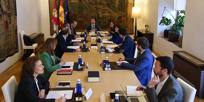 Iniciada la segunda fase del plan contra la brecha digital con el reparto de 4.492 equipos informáticos y 4.371 tarjetas de conexión
