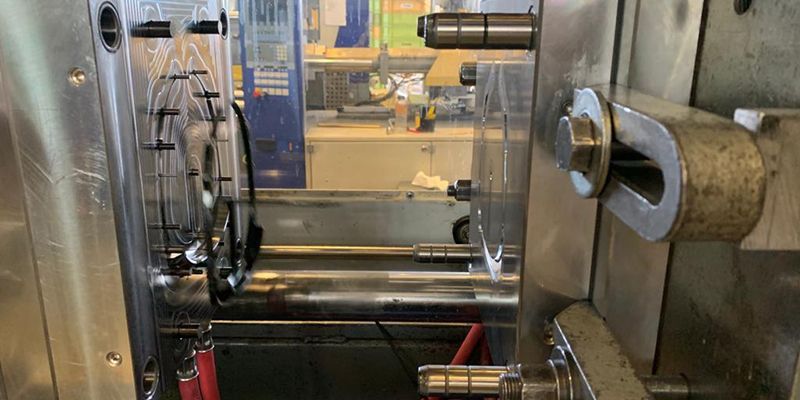 La Diputación de Cuenca y la fábrica motillana de Mahle fabricarán más de 20.000 viseras de metacrilato