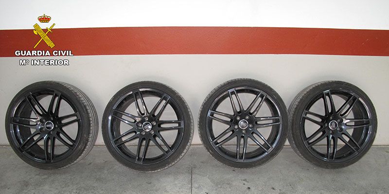 La Guardia Civil detiene a dos personas por la sustracción de piezas de tres vehículos en Quintanar del Rey