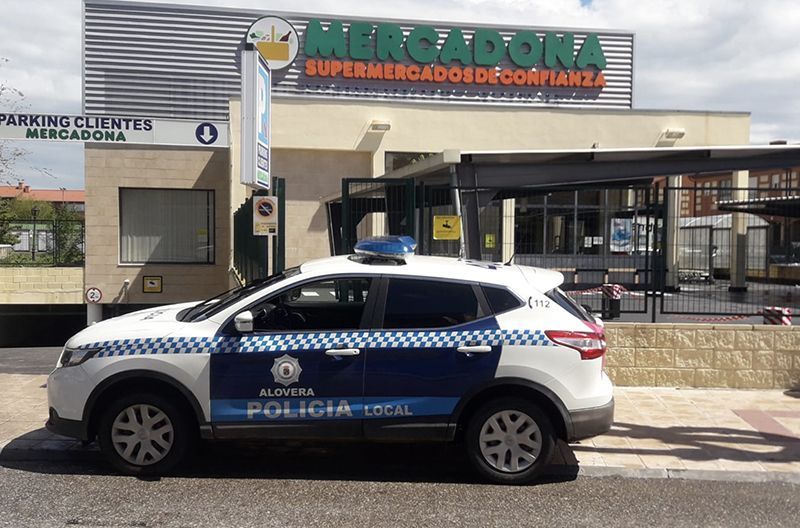 La Policía Local de Alovera recupera 13 carros de supermercado que habían sido sustraídos del mercadona