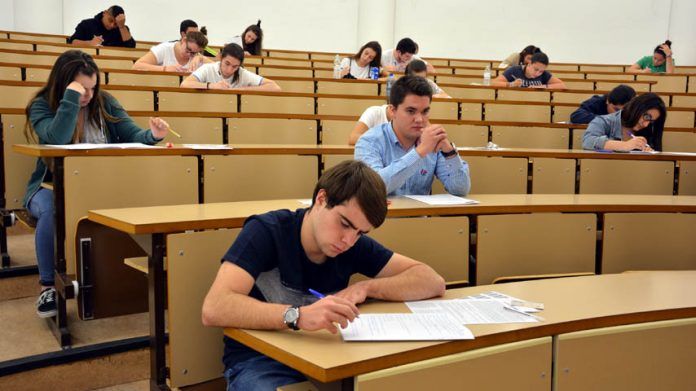 La UCLM convocará una prueba oficial del B1 de inglés y francés en línea y gratuita en el mes de junio