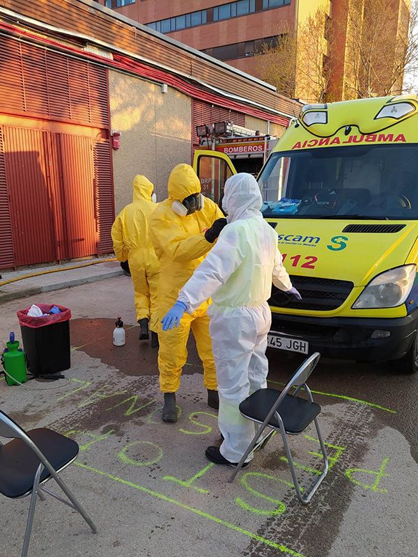 Los bomberos de la Diputación de Guadalajara consiguen 300 pantallas faciales para distribuir en centros sociosanitarios