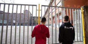 Los fiscales abrirán expediente a menores de 14 a 17 años que se salten el confinamiento más de una vez