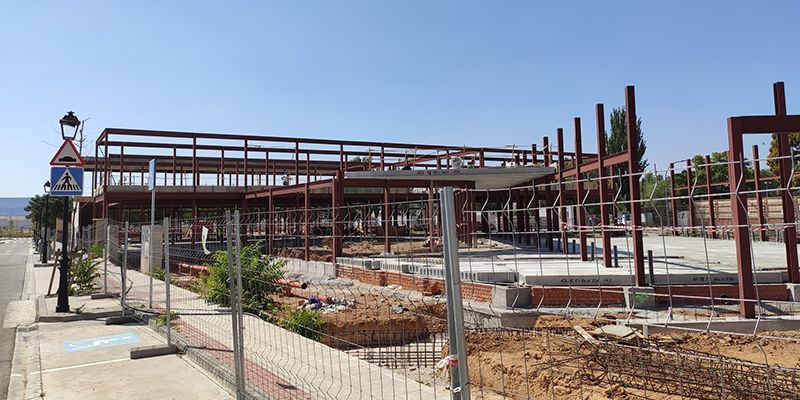 Robles valora la adjudicación de la finalización de las obras del segundo instituto de Alovera a la empresa Tragsa