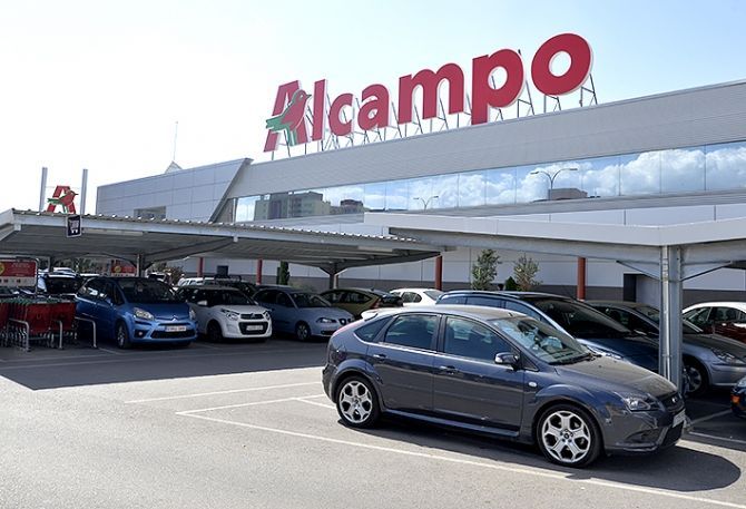 Suspendida la apertura al público de las grandes superficies comerciales los días de Jueves Santo y Lunes de Pascua 3 Suspendida la apertura al público de las grandes superficies comerciales los días de Jueves Santo y Lunes de Pascua