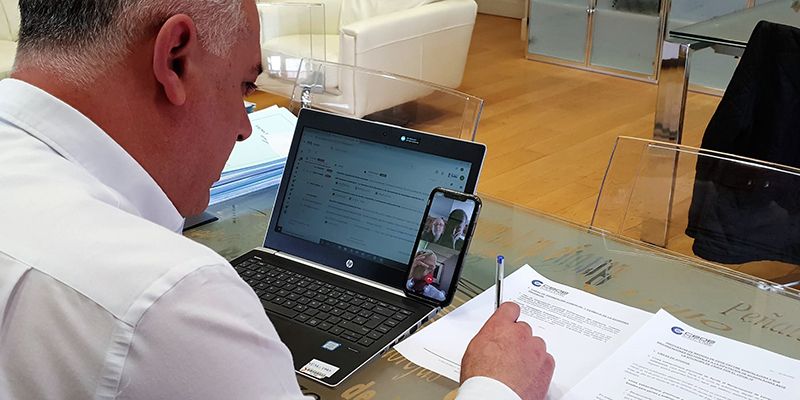 Vega estudia con agentes sociales medidas de recuperación para la provincia de Guadalajara