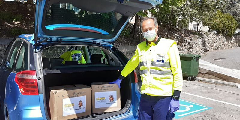 Ceder Alcarria conquense comienza el reparto de elementos de protección, delantales y manguitos de plástico para sanitarios, por los centros de salud de la comarca