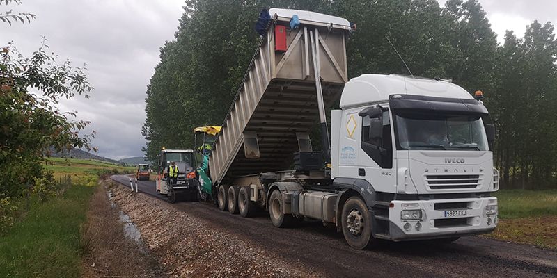 Comienzan las obras que el Gobierno regional acomete para mejorar la carretera que une Riba de Saelices y Huertahernando