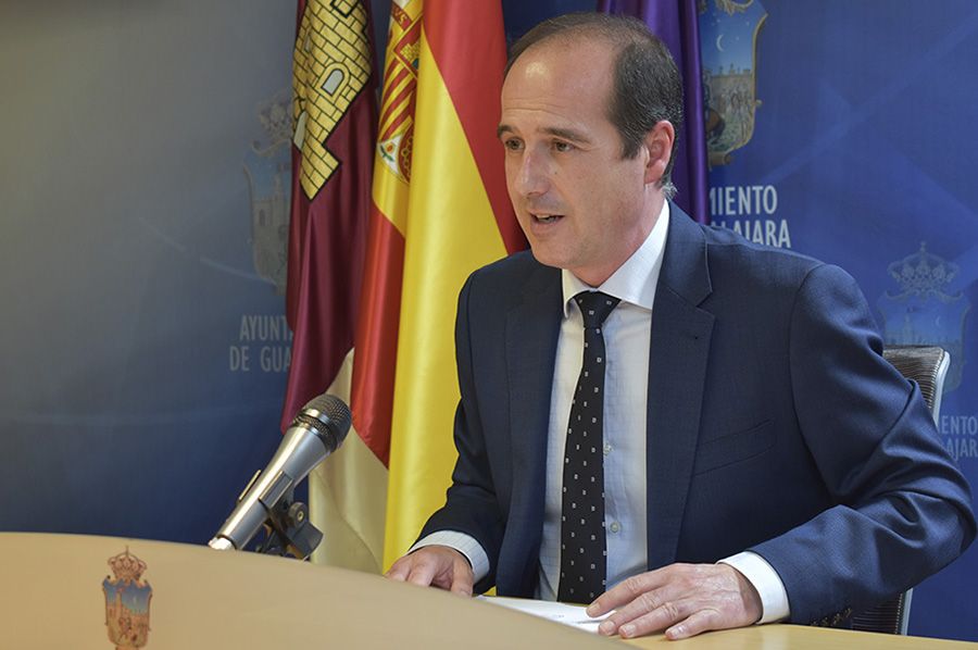 El Ayuntamiento de Guadalajara no cobrará por la instalación de terrazas y amplía el horario permitido durante el fin de semana en una hora más