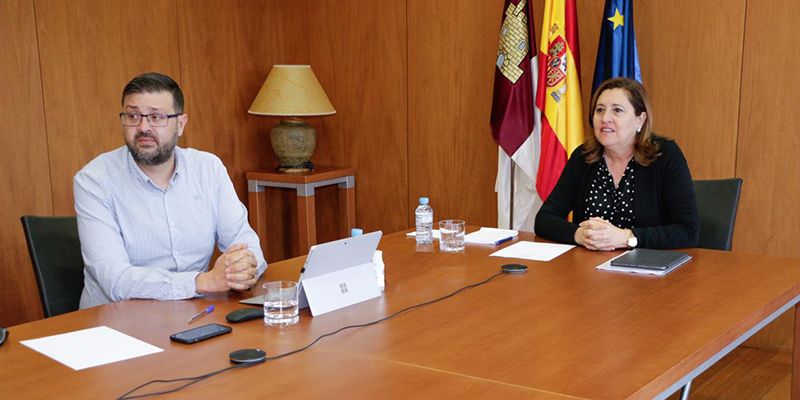 El Gobierno regional comienza una ronda de contactos con colectivos educativos para elaborar una propuesta de planificación del próximo curso