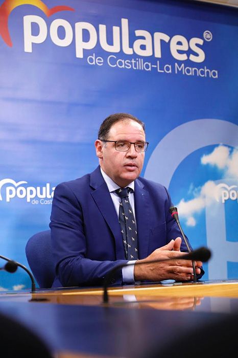 El PP-CLM exige al Gobierno de Page que aclare cuando iniciará el próximo curso, en qué condiciones y si cuenta con un protocolo para prevenir el coronavirus