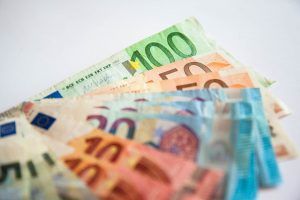 CCOO, UGT y CECAM valoran la ampliación del presupuesto en 10 millones para las ayudas a autónomos y microempresas