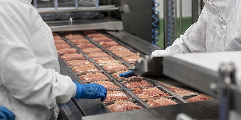 Incarlopsa dona más de 16.800 kilos de alimentos a Cruz Roja, Cáritas, Mensajeros de la paz y a la iniciativa Food4Heroes