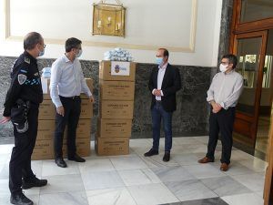 La Subdelegación del Gobierno de Guadalajara entrega más de 38.000 mascarillas para su distribución entre los vecinos de la provincia
