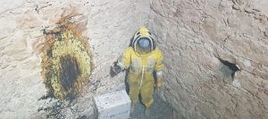 Los bomberos de Cuenca retiran un enjambre de 50.000 abejas de la iglesia de Villagarcía del Llano