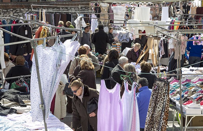 El mercadillo de Guadalajara regresa este sábado a la calle la Tajera con estrictas medidas de seguridad para comerciantes y clientes