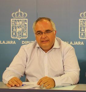 Pérez del Saz apunta que “refugiarse detrás de un informe técnico como han hecho es un acto de desvergüenza política y de utilización descarada de los profesionales de la Diputación”