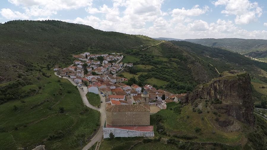 El Gobierno de España aplicará una reducción en las cotizaciones empresariales en Cuenca, como nueva medida para combatir la despoblación 1 Amplíado el Parque Natural de la Serranía de Cuenca tras recoger las reivindicaciones de Huélamo y Huerta del Marquesado