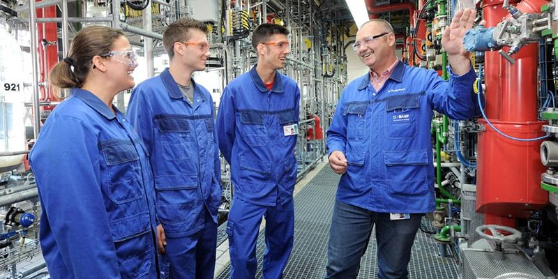 BASF gana el IV Premio Alianza para la FP Dual en la categoría de Gran Empresa