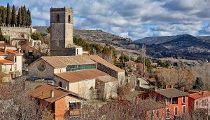 Brihuega casi abandonada del trasporte, pero con olor a espliego