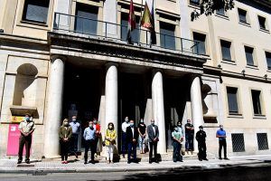 Cuenca guarda un minuto de silencio con motivo del final del luto por los fallecidos por el covid-19