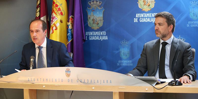 El desbloqueo de grandes proyectos y la lucha contra el coronavirus marcan el primer año del nuevo Gobierno municipal en Guadalajara