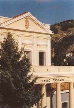 El PSOE de Cuenca considera “bochornoso” que el PP cuestione el nombramiento de la directora de la UNED “por el hecho de ser mujer” 3 El PSOE considera “bochornoso” que el PP cuestione el nombramiento de la directora de la UNED “por el hecho de ser mujer”