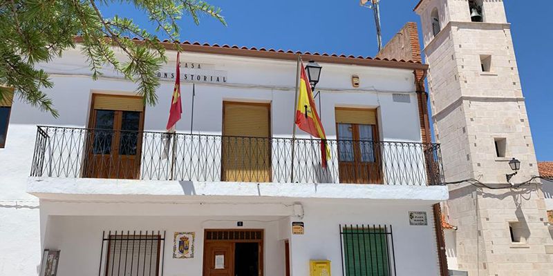 Fuentelespino no renuncia a sus fiestas e instalará dos pantallas en la plaza para seguir los actos religiosos más importantes