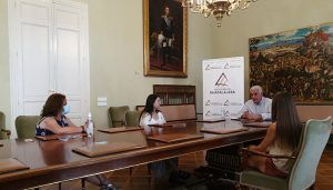 José Luis Vega felicita presencialmente a los sanitarios y sanitarias que se han alojado en la Residencia de Estudiantes para combatir el COVID-19 en Guadalajara