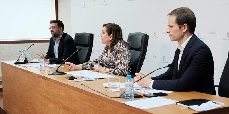 La Junta repartirá cerca de 36.900 mascarillas a los centros educativos y a las universidades para la celebración de la EVAU