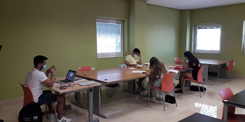 Las bibliotecas de la UCLM comienzan a abrir sus instalaciones a los usuarios de forma escalonada 1 Las bibliotecas de la UCLM comienzan a abrir sus instalaciones a los usuarios de forma escalonada