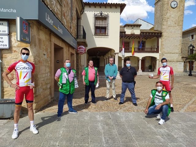 Los ciclistas hermanos Herrada apoyan el regreso del juego solidario de la ONCE