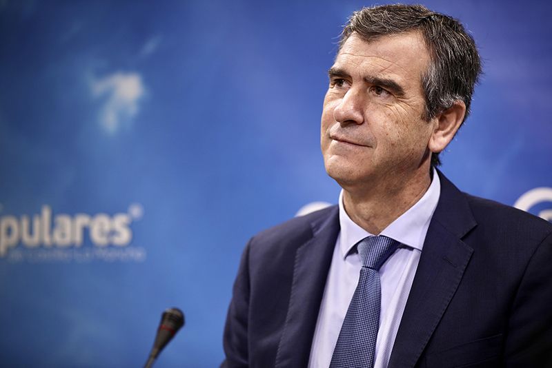 Antonio Román rechaza los planes de ataque de Sánchez e Iglesias que quieren privar a los funcionarios del sistema sanitario Muface
