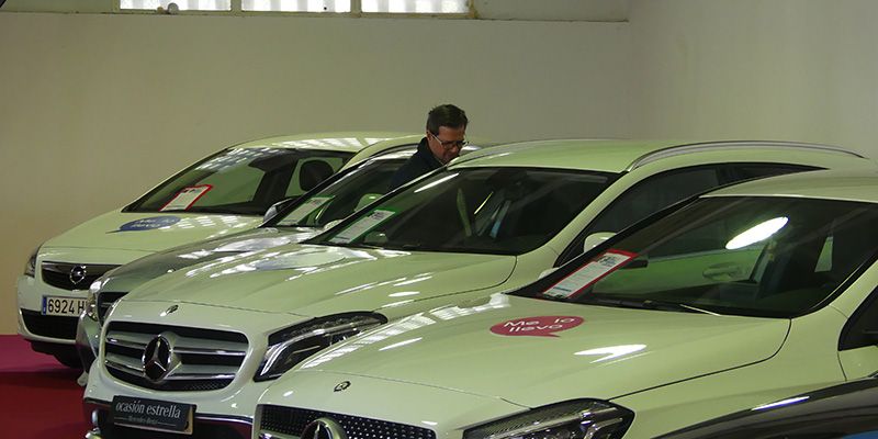 Convecu advierte que en el ecuador del año se han matriculado poco más de la mitad de vehículos que en 2019