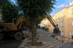 El Ayuntamiento de Cuenca inicia la demolición parcial controlada del muro de la calle Ramiro de Maeztu