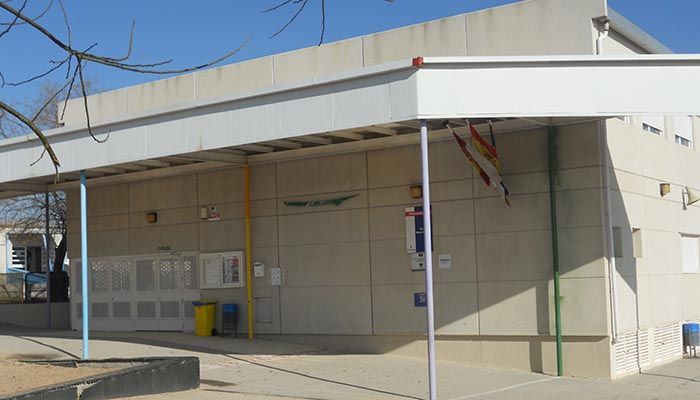 El Ayuntamiento de Villanueva de la Torre concede más de un centenar de ayudas para la compra de libros de texto y material escolar