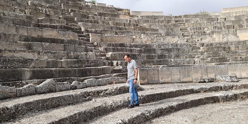 El proyecto de intervención en Segóbriga aumentará el graderío sur del anfiteatro y actuará en la fachada meridional del foro