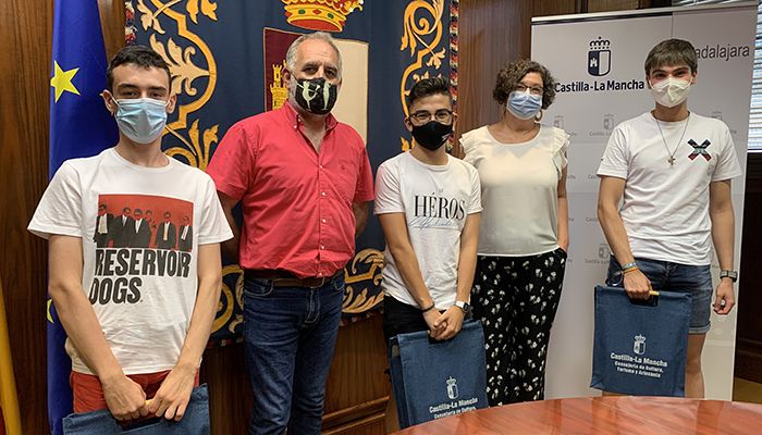 Fernández-Montes felicita a los mejores expedientes de la EVAU y del Bachibac de Guadalajara